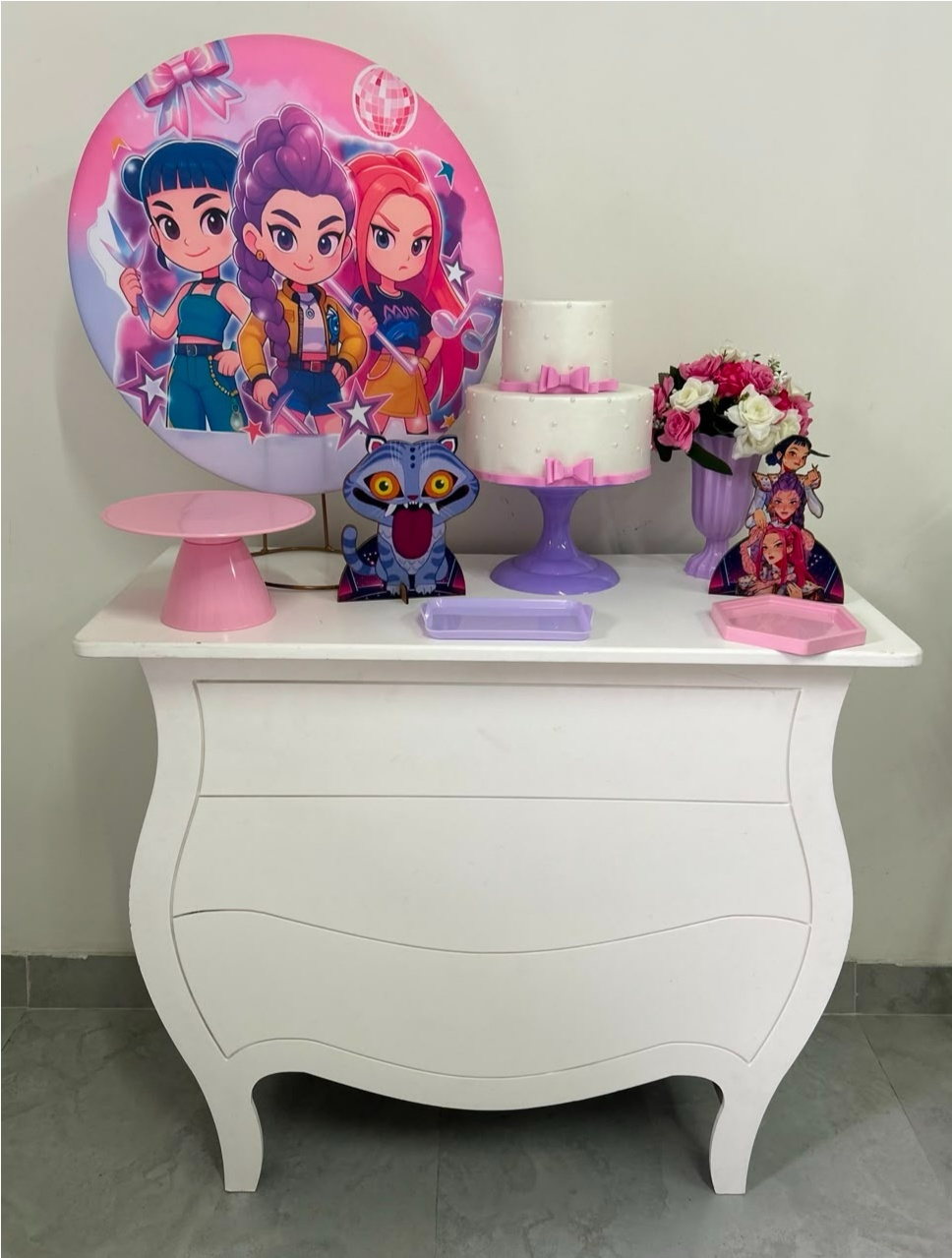 Guerreiras Do K-Pop Festa Na Mesa G - A FESTA E DECORAÇÃO