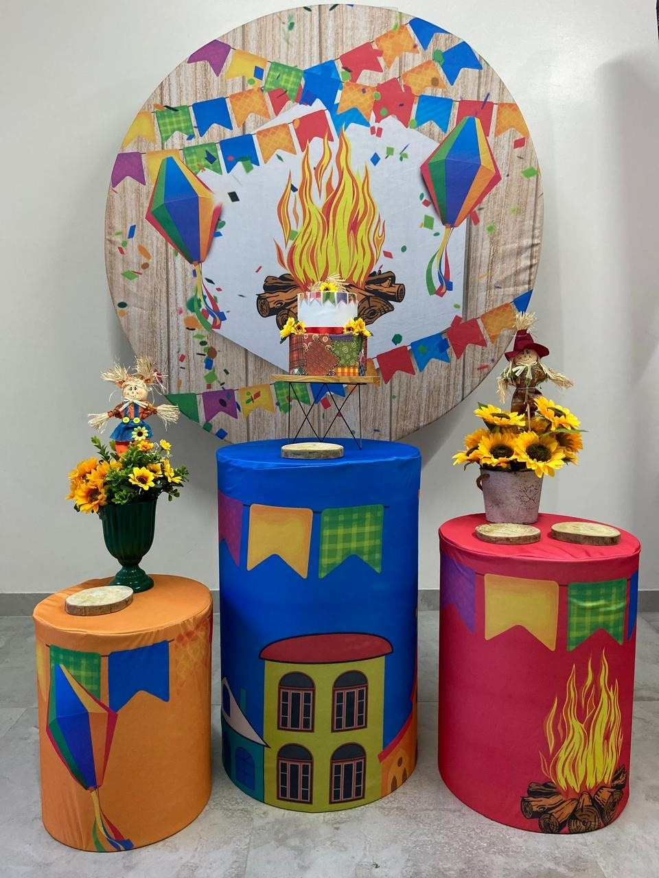 Kit Básico Junino Fogueira  - A FESTA E DECORAÇÃO