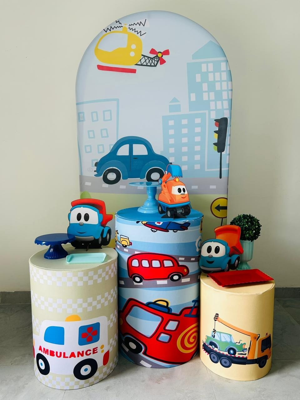 Kit Básico Painel Romano Trânsito  - A FESTA E DECORAÇÃO