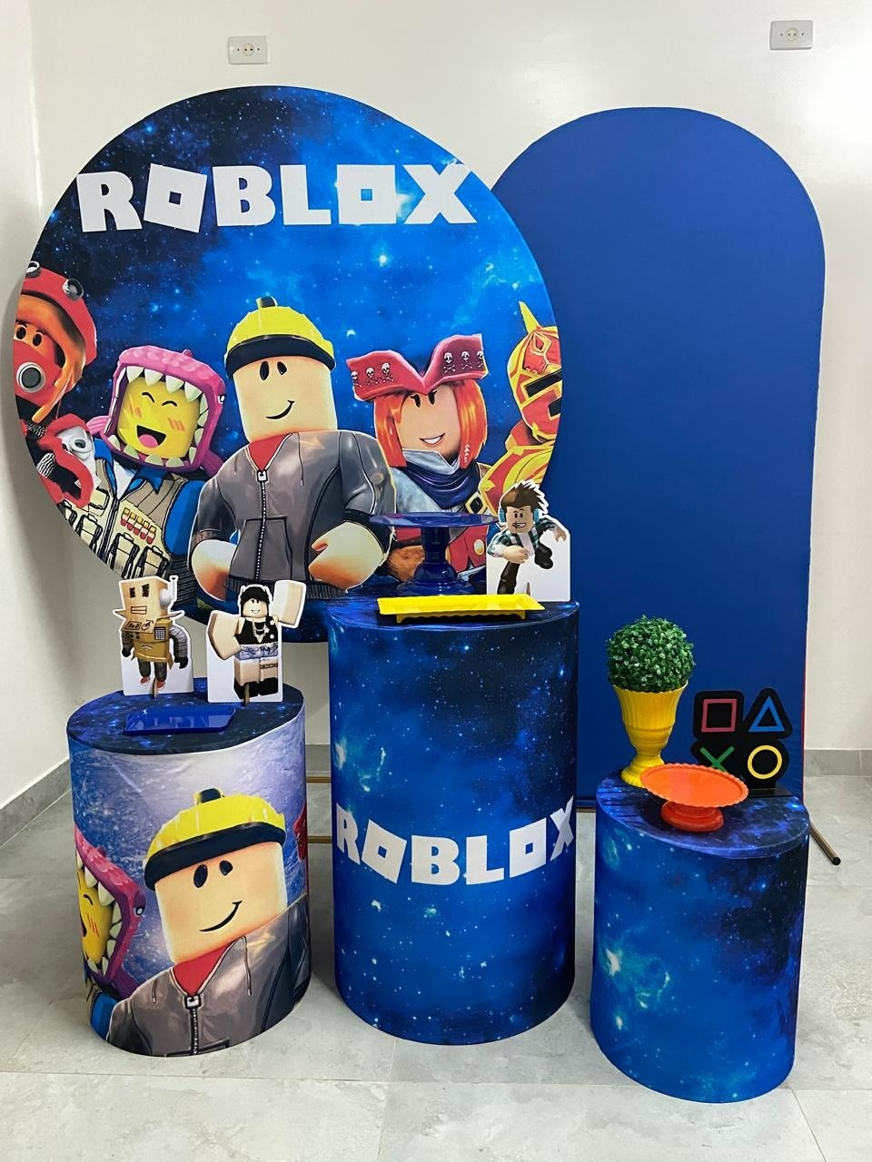 Kit Completo Com Romano Roblox  - A FESTA E DECORAÇÃO
