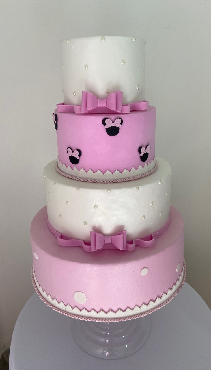 Bolo Fake Minnie Rosa 2 Andares  - A FESTA E DECORAÇÃO