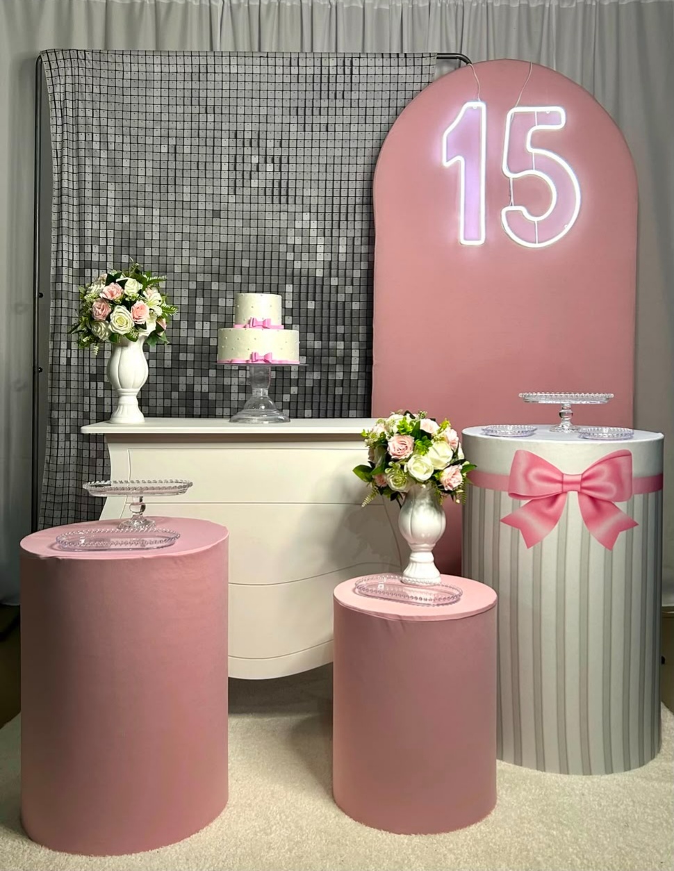 15 Anos Rosa E Prata - A FESTA E DECORAÇÃO