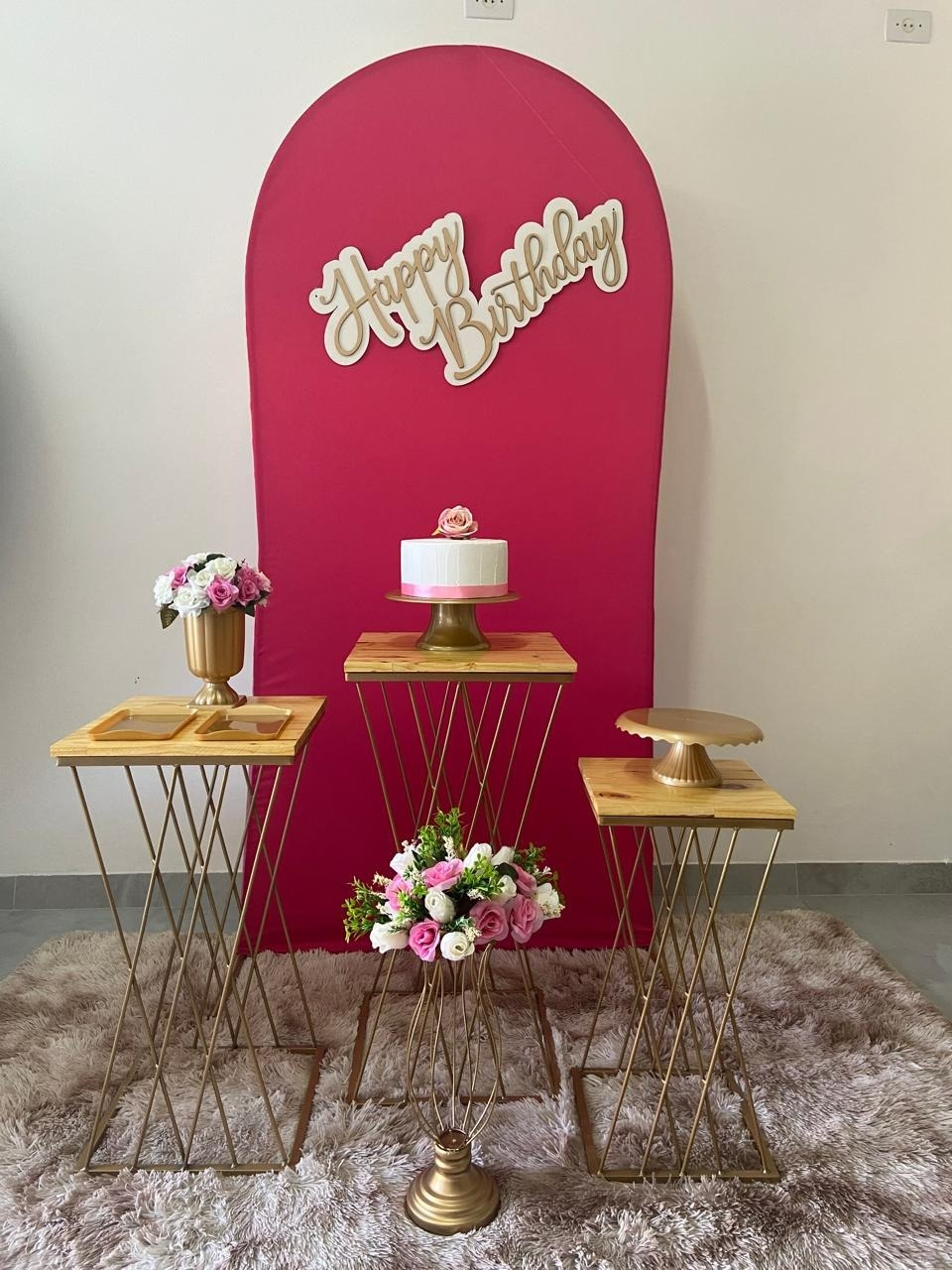 Kit Completo Com Romano Pink Com Mesa - A FESTA E DECORAÇÃO