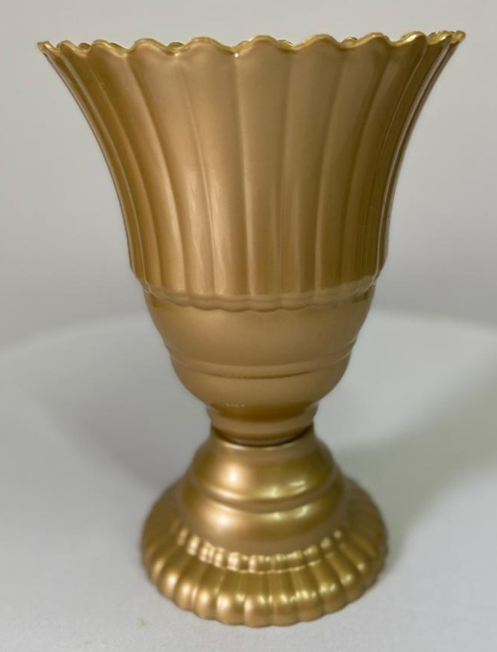 Vaso Real Dourado - A FESTA E DECORAÇÃO