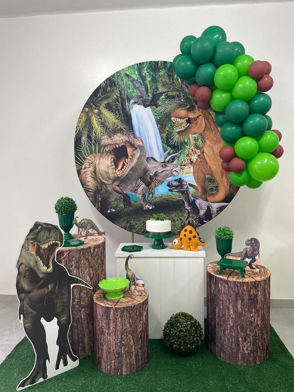  Dinossauro Kit  Luxo - A FESTA E DECORAÇÃO