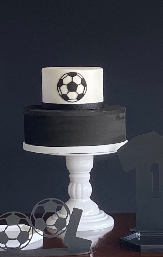 Bolo Fake Futebol 2 Andares - A FESTA E DECORAÇÃO