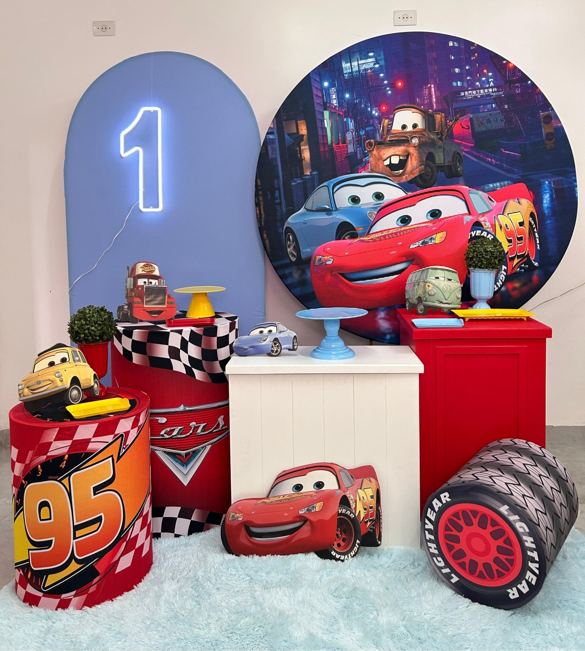 Carros Macqueen Kit Especial - A FESTA E DECORAÇÃO