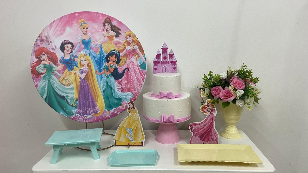 Kit Festa Na Mesa P Princesas   - A FESTA E DECORAÇÃO
