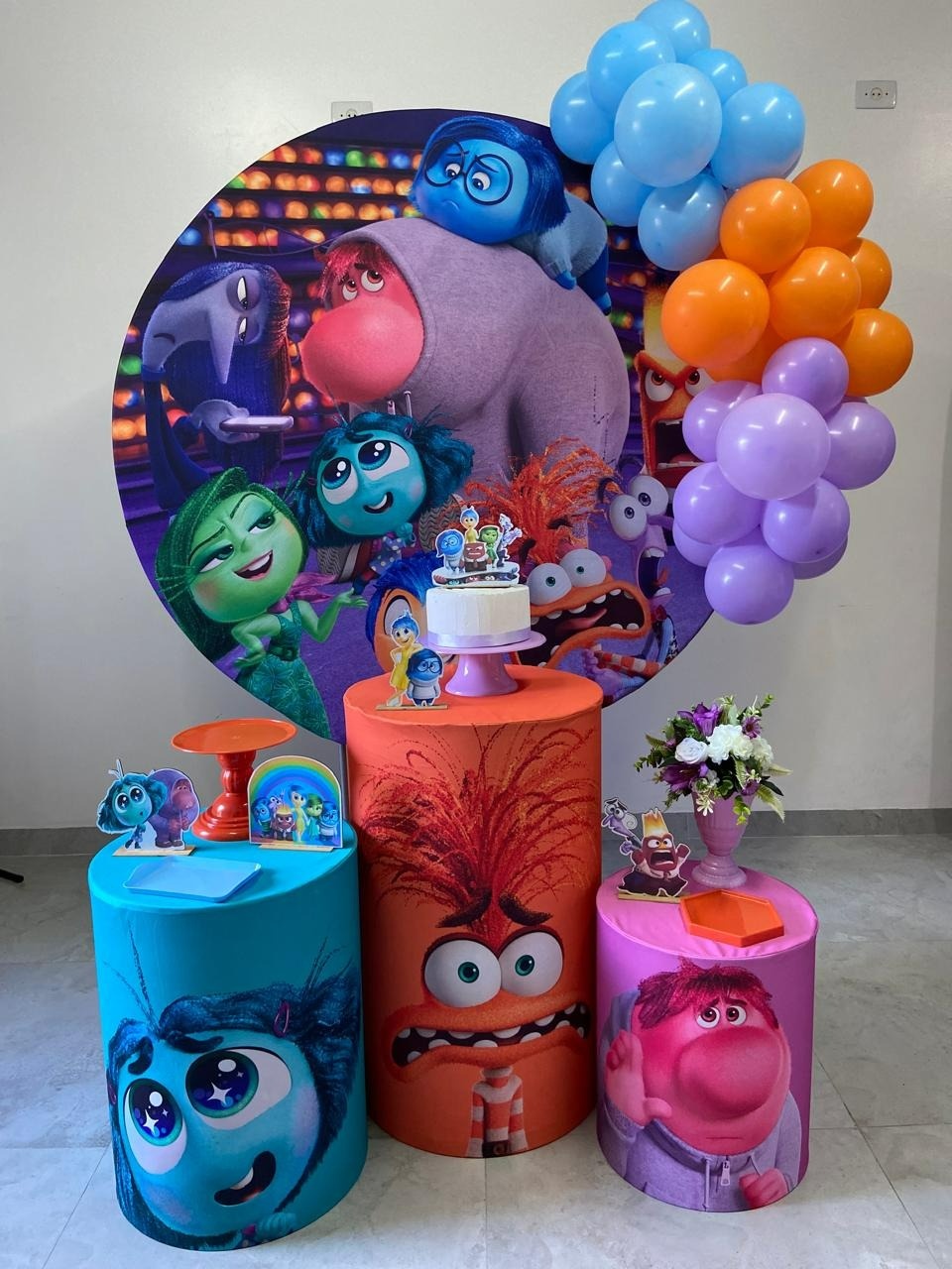 Kit Completo Com Balões Divertidamente  - A FESTA E DECORAÇÃO