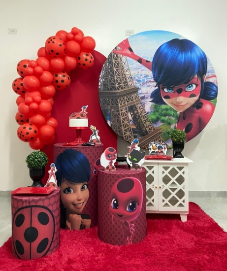 Kit Super Luxo  Ladybug   - A FESTA E DECORAÇÃO
