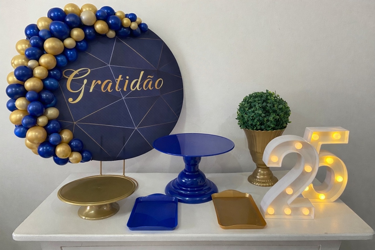 Kit Festa Na Mesa M Gratidão Azul E Dourado  - A FESTA E DECORAÇÃO