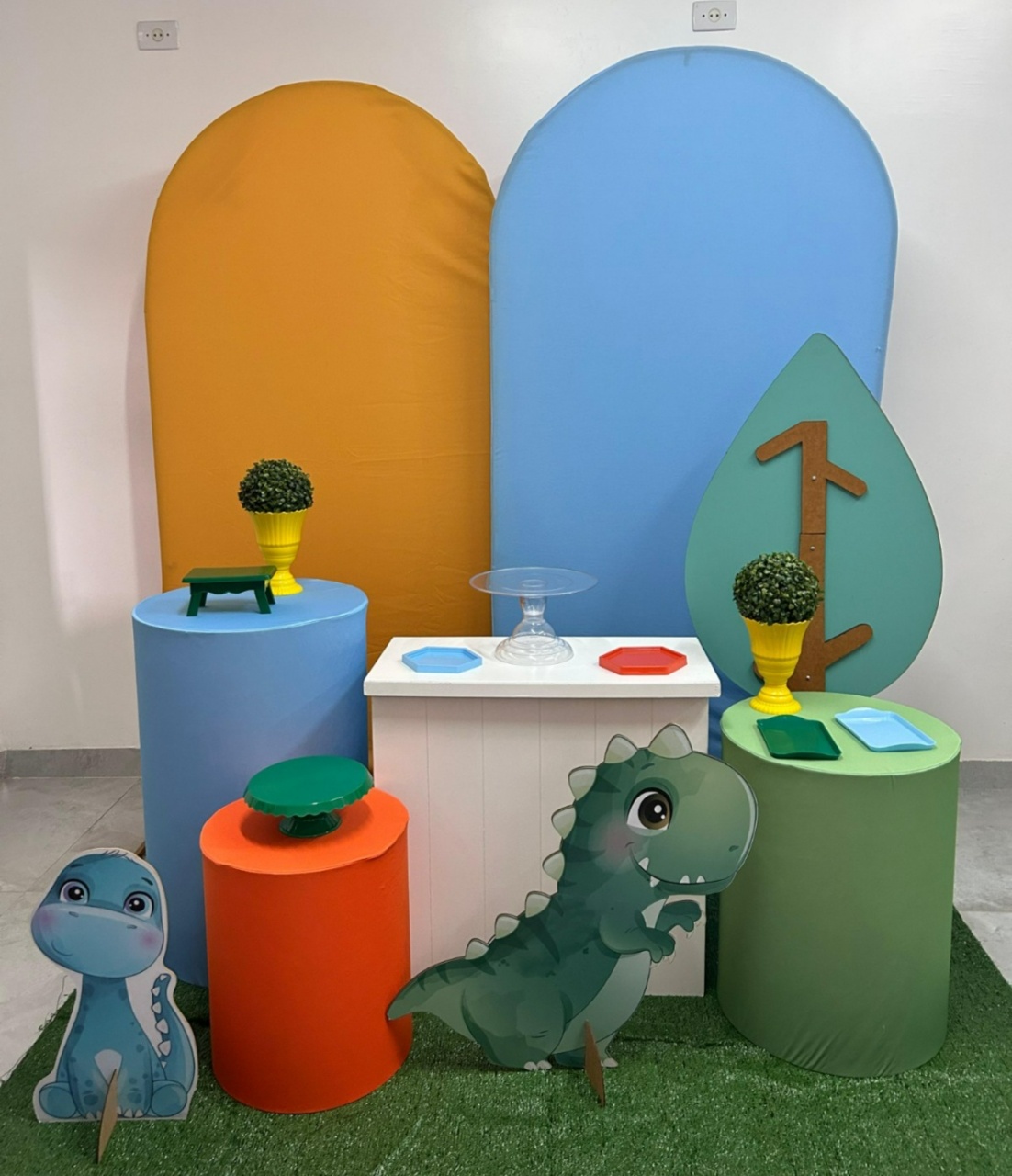 Dinossauro Laranja E Azul Kit Super Luxo - A FESTA E DECORAÇÃO