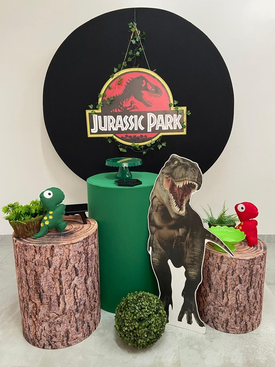 Kit Completo Com Balão Dinossauro Jurassic Park  - A FESTA E DECORAÇÃO