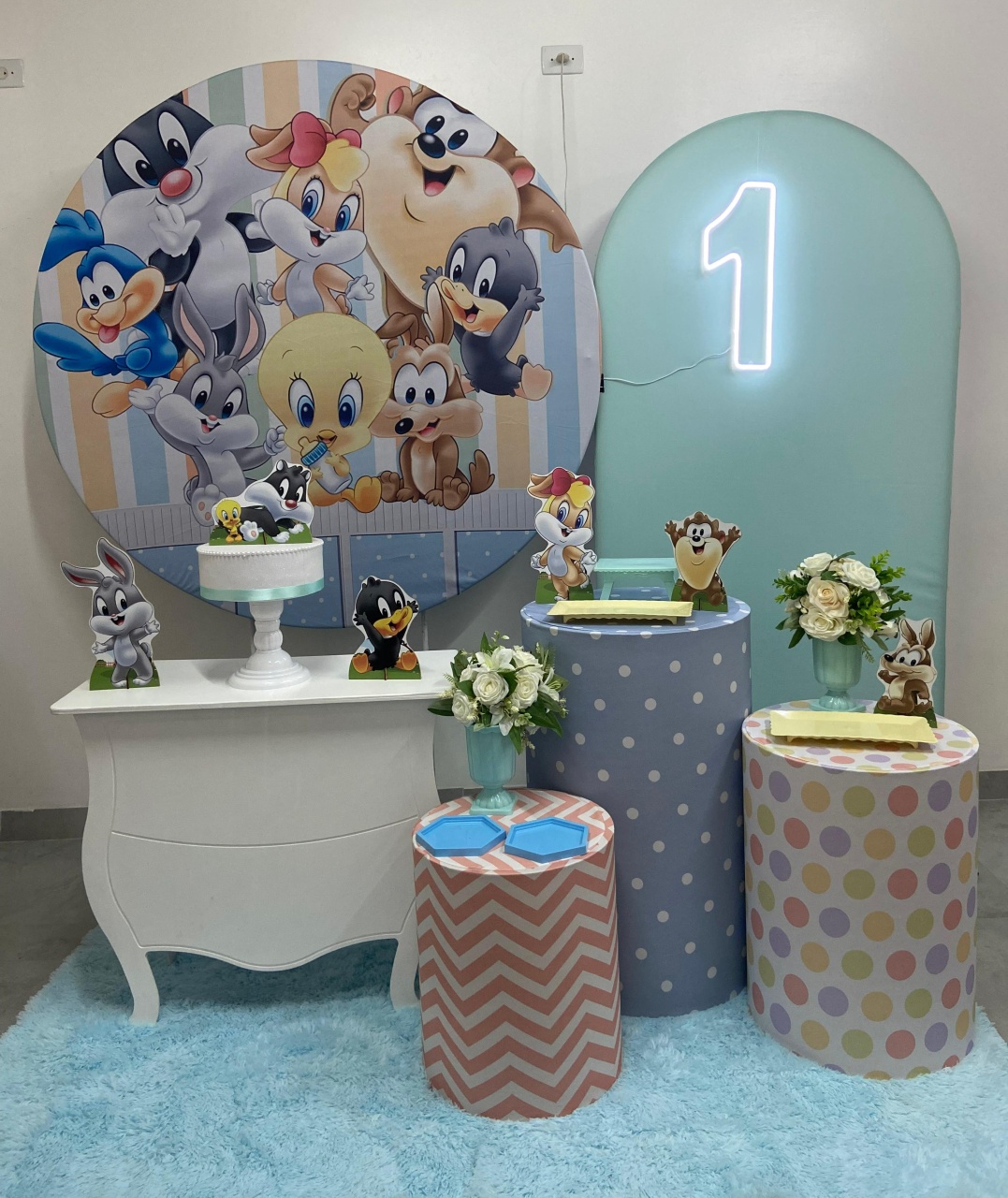 Kit Luxo Looney Tunes  Com Verde  - A FESTA E DECORAÇÃO