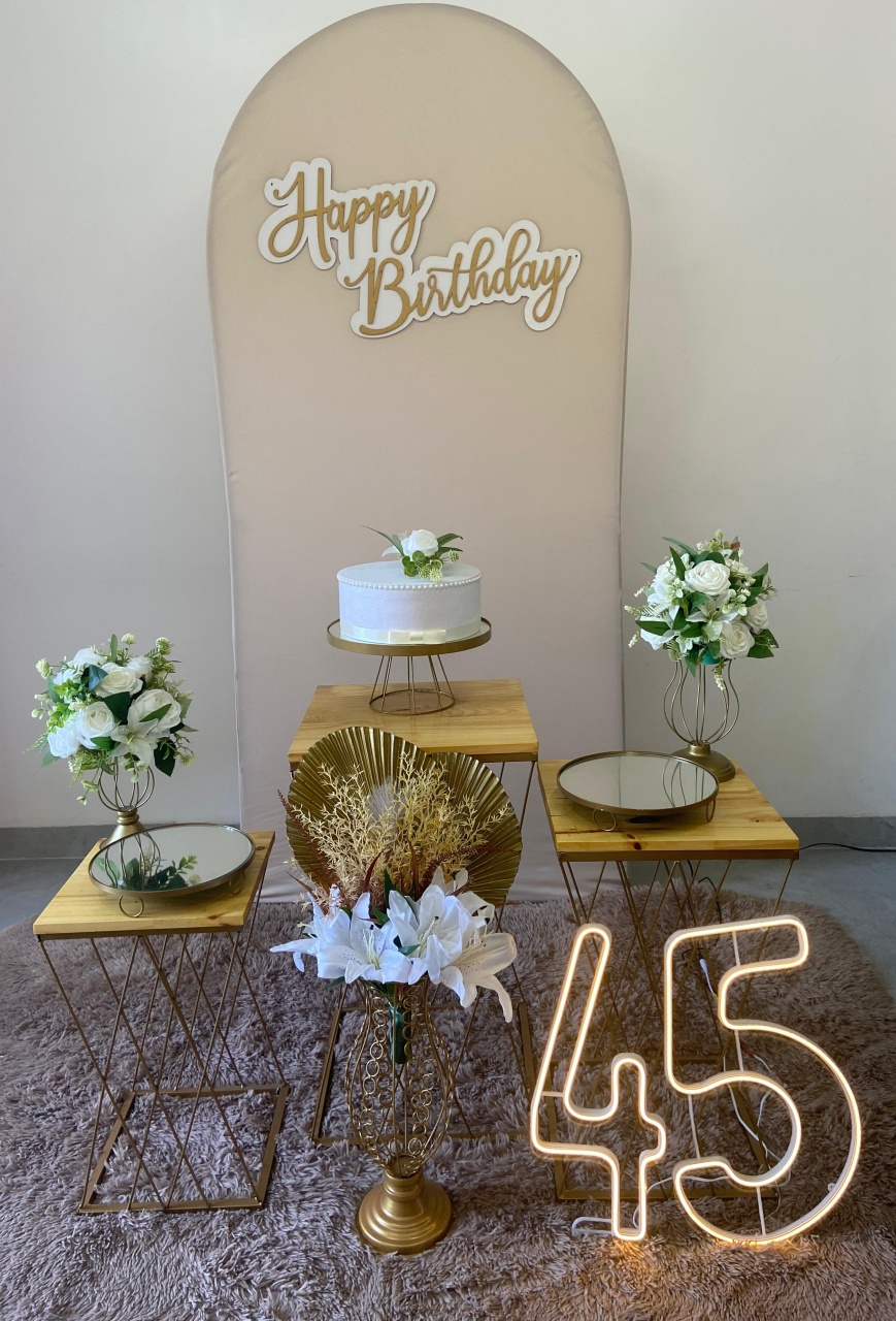 Kit Bege E Dourado  - A FESTA E DECORAÇÃO
