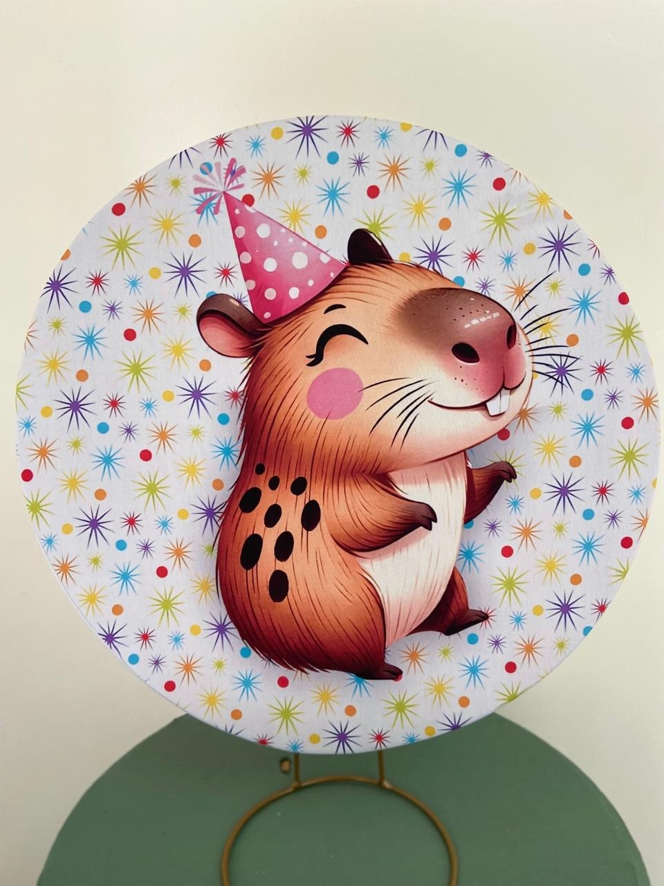 Capa 50X50  Capivara Aniversário - A FESTA E DECORAÇÃO