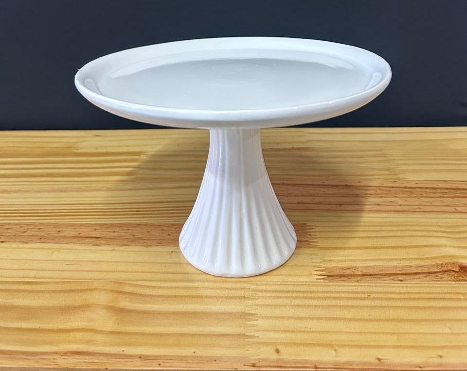 Bandeja Alta Ceramica Branca P - A FESTA E DECORAÇÃO