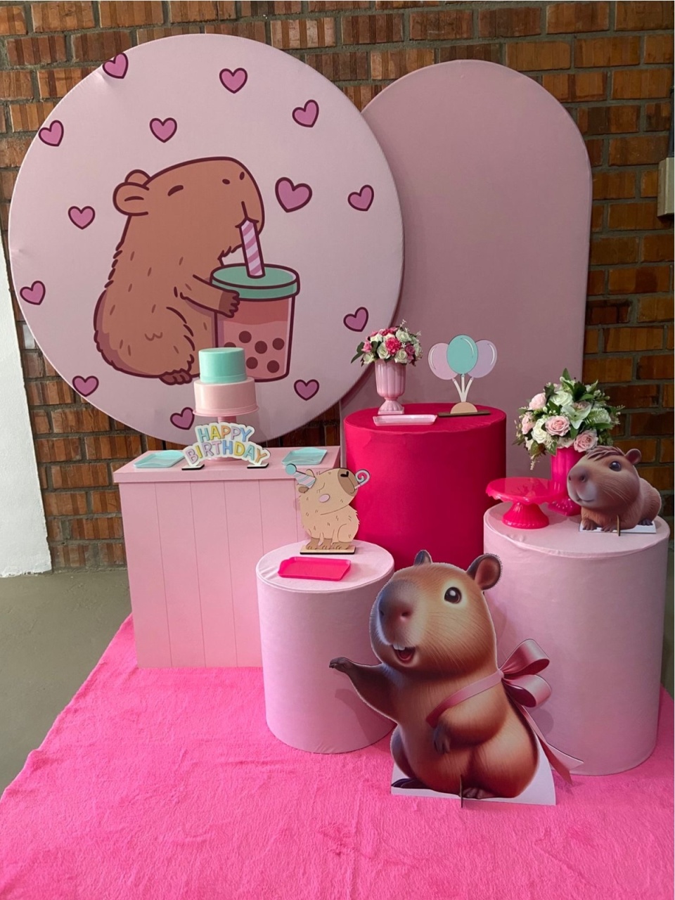 Kit Luxo Capivara Rosa Com Corações - A FESTA E DECORAÇÃO