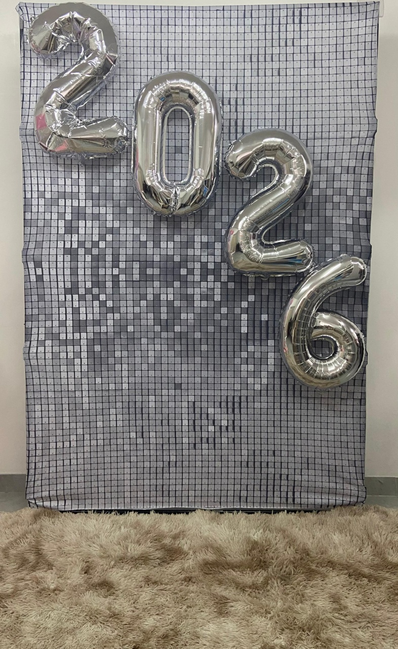 Painel Prata Com Números - Reveillon - A FESTA E DECORAÇÃO