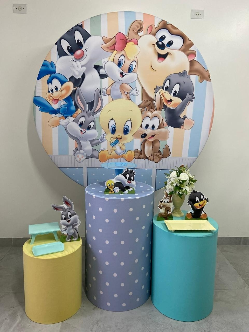 Kit Básico Looney Tunes  - A FESTA E DECORAÇÃO