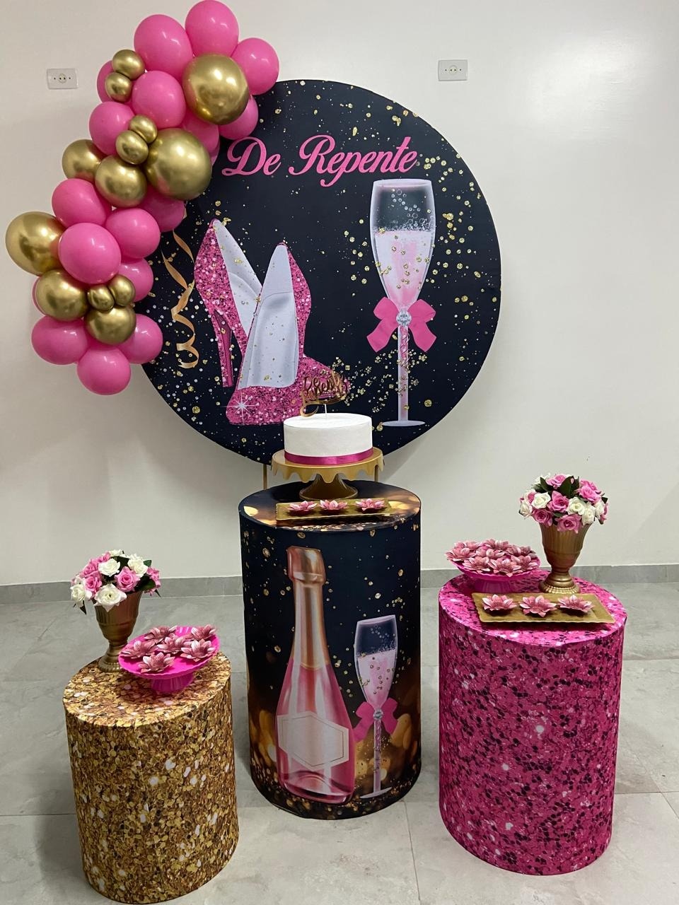 de Repente Kit Completo Com Balões - A FESTA E DECORAÇÃO