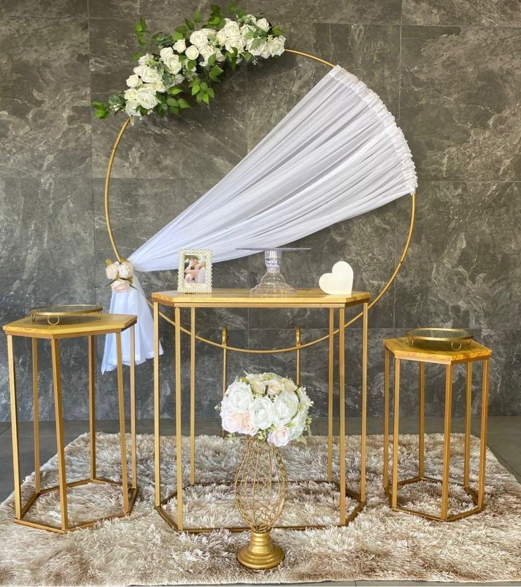 Kit Painel Redondo Com Cortina E Flores Brancas E Amarelas - A FESTA E DECORAÇÃO
