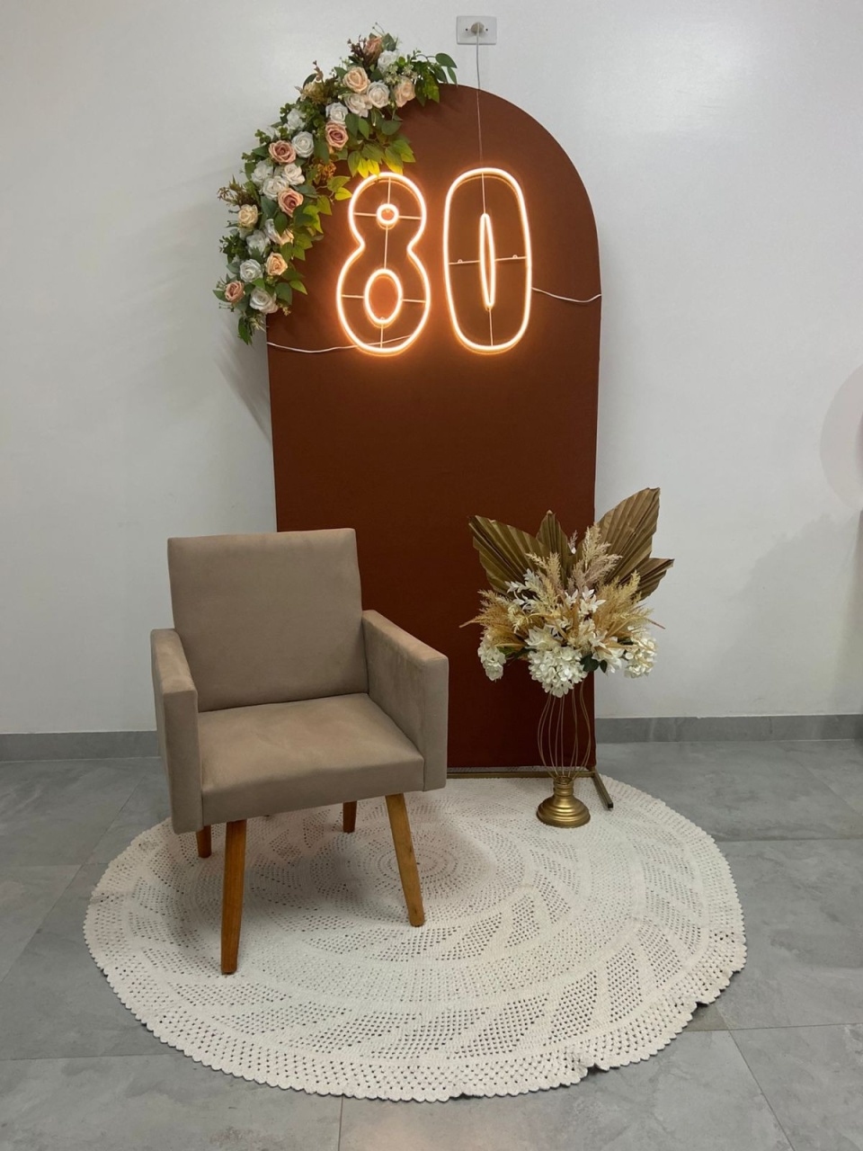 Kit Romano Terracota Com Led E Poltrona - A FESTA E DECORAÇÃO
