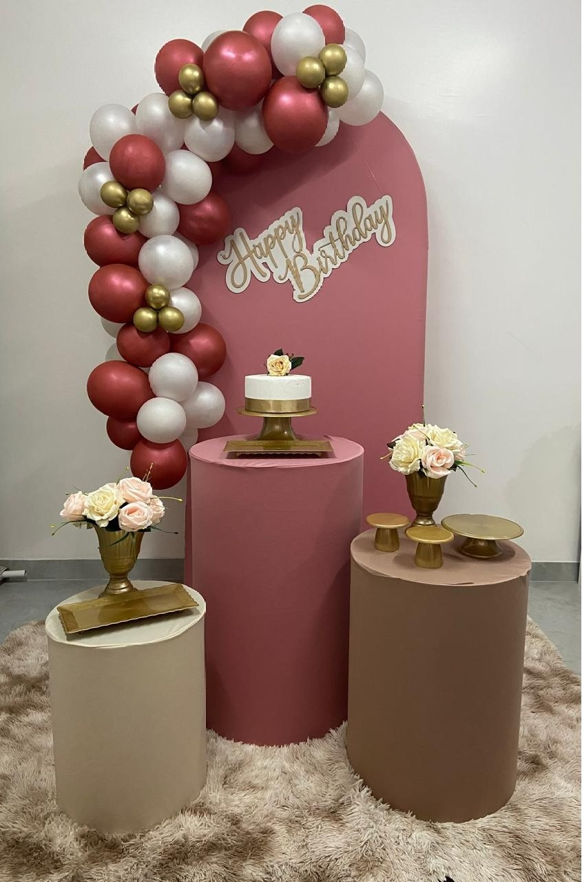 Kit Adulto Rose  Com Mesas - A FESTA E DECORAÇÃO