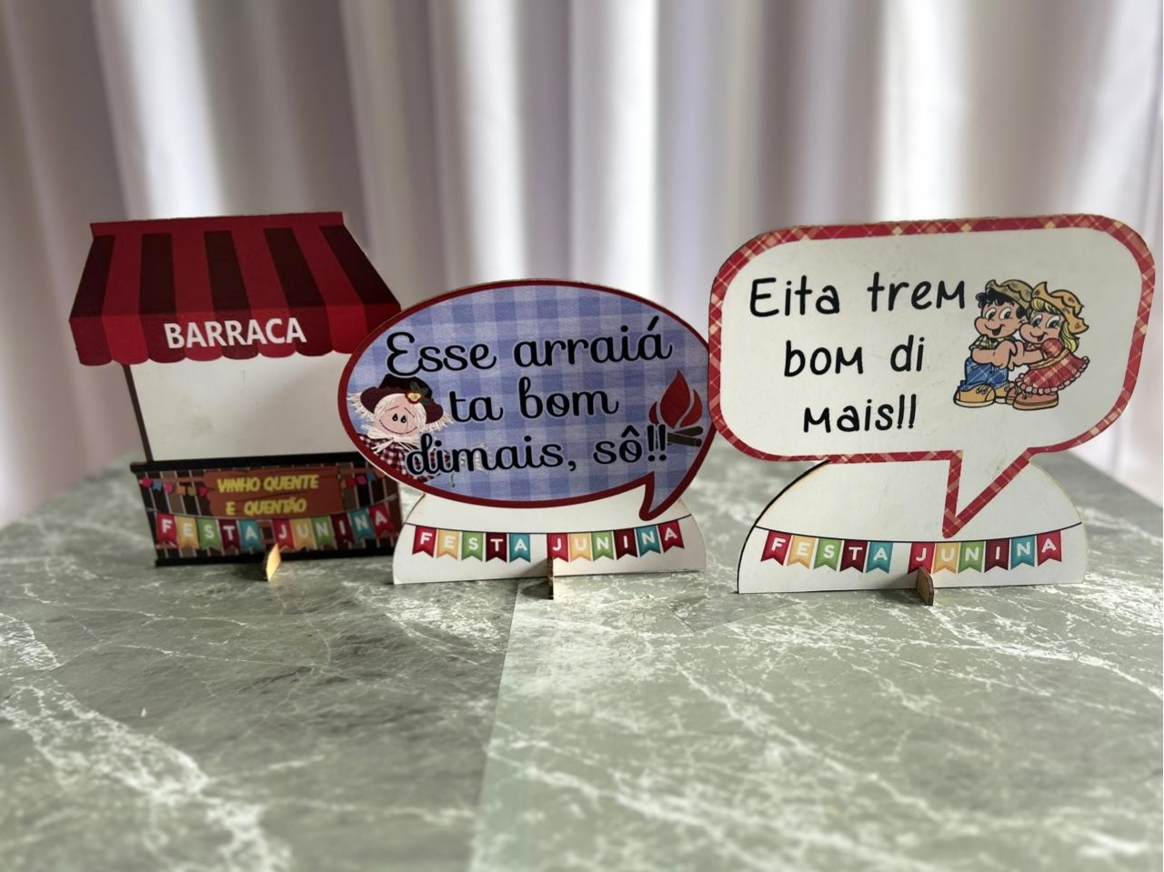 Display Placas Festa Junina - A FESTA E DECORAÇÃO