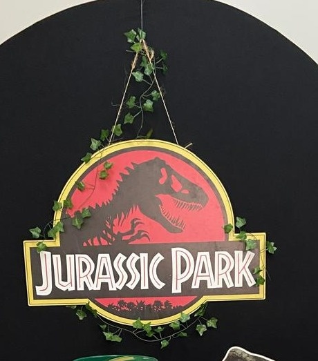 Placa Jurassic Park - A FESTA E DECORAÇÃO