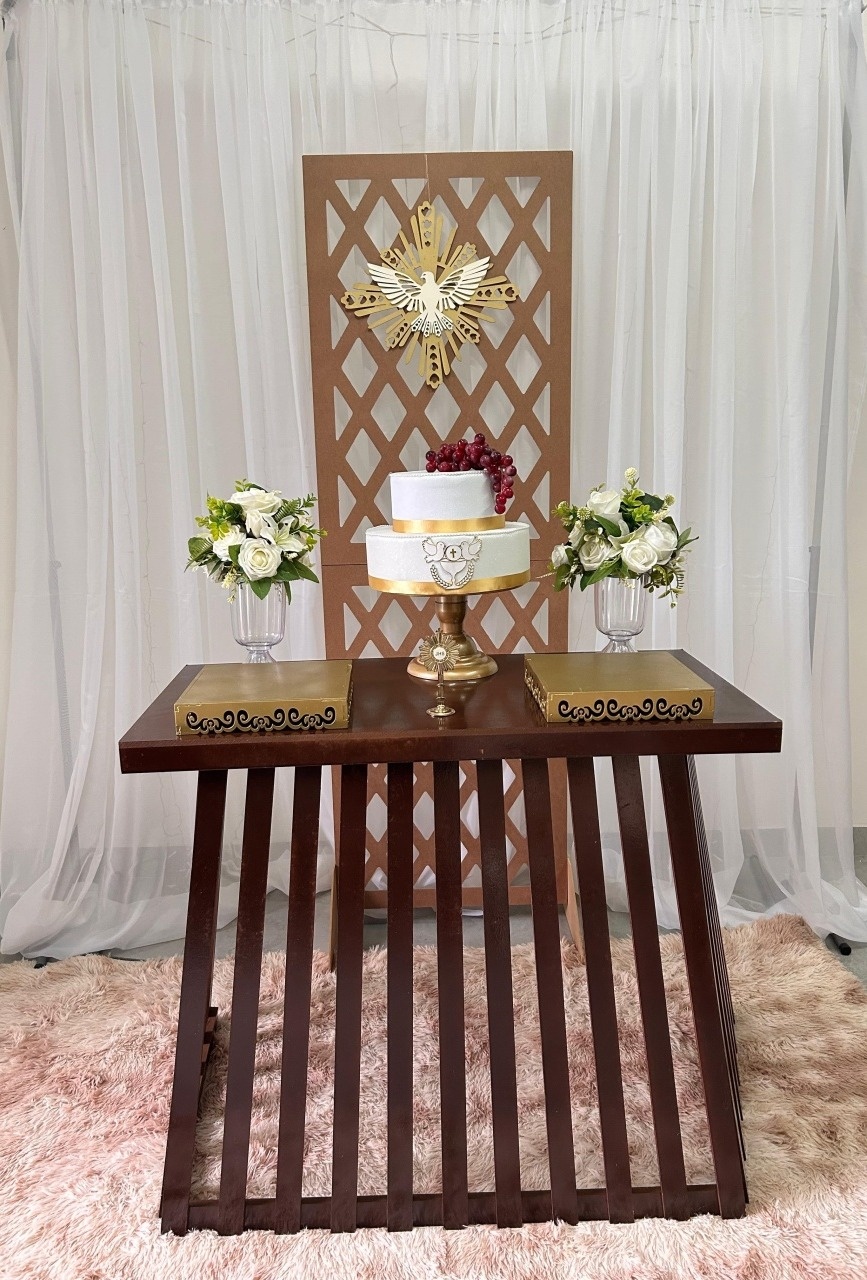 Kit Painel Treliça M Com Mesa Ripada + Painel Com Cortina - A FESTA E DECORAÇÃO