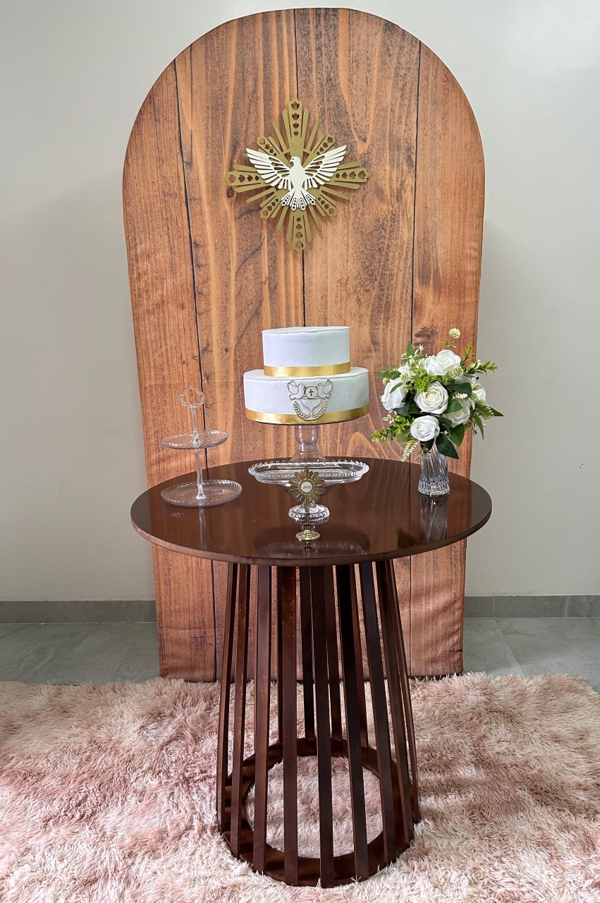 Kit Painel Amadeirado Com Mesa Mdf Redonda - A FESTA E DECORAÇÃO