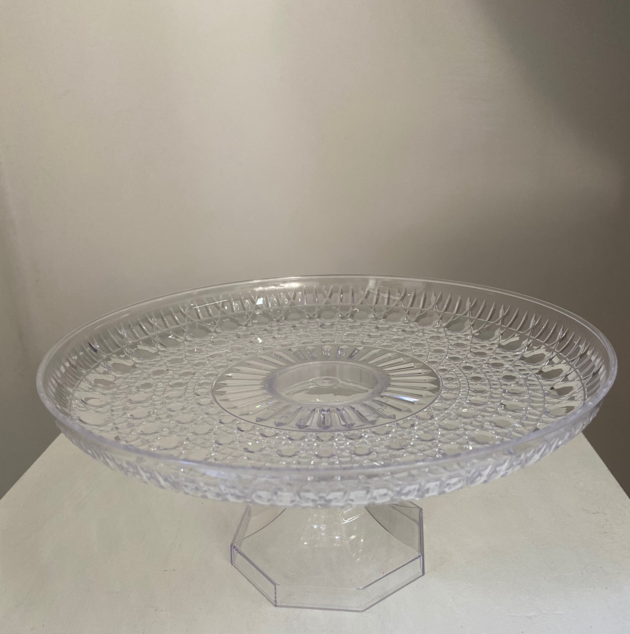 Bandeja Alta 26Cm Transparente Acrílico - A FESTA E DECORAÇÃO