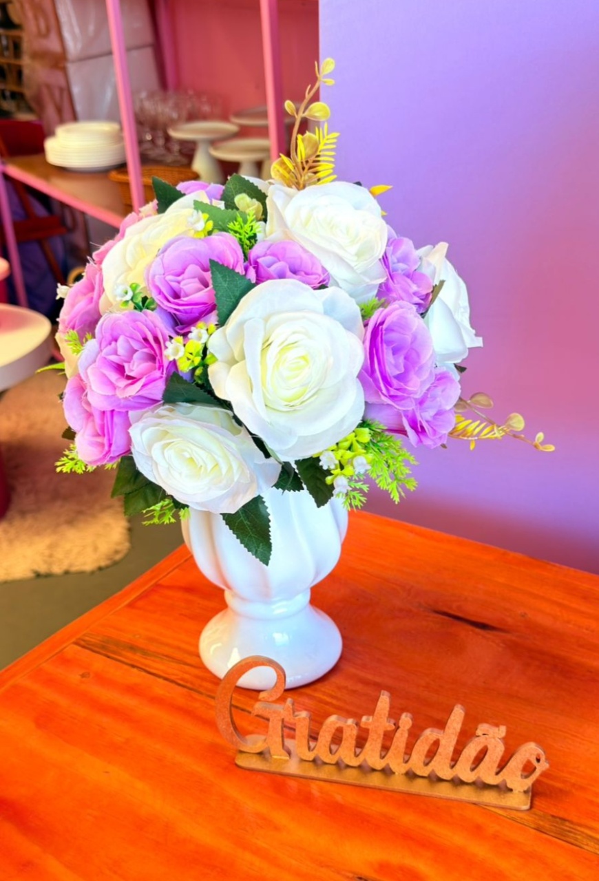 Vaso Ceramica Branco + Arranjo Lilas - suh pegue monte 