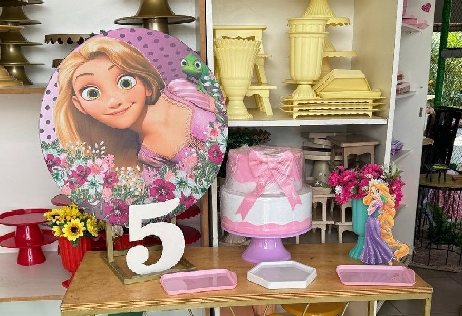 Festa Na Mesa Rapunzel  ( Sem Mesa) - suh pegue monte 