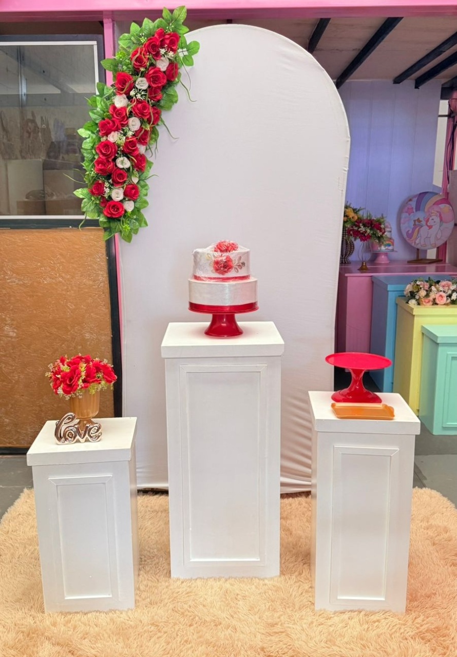 Romano Branco+ Bomber Cubos+ Arranjo Vermelho  - suh pegue monte 