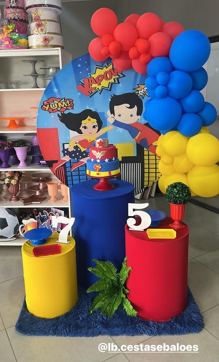 Mulher Maravilha E Super Man Baby - suh pegue monte 