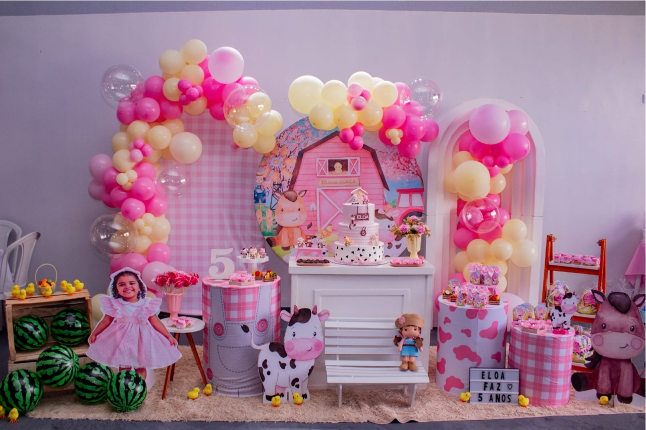 Fazendinha Menina Modelo Maior + Banquinho Com Portal 3D + Escadinha - suh pegue monte 