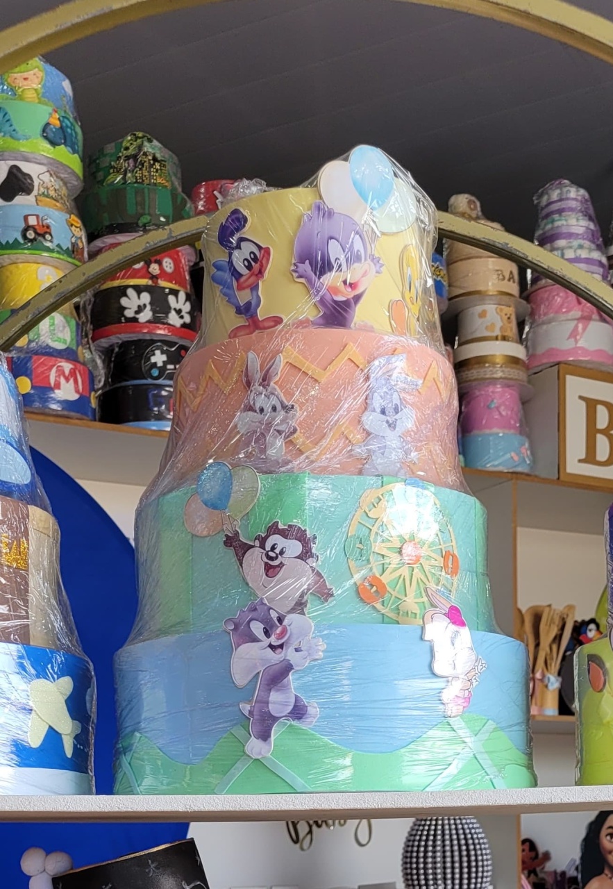 Bolo Fake Baby Looney Tunes - suh pegue monte 