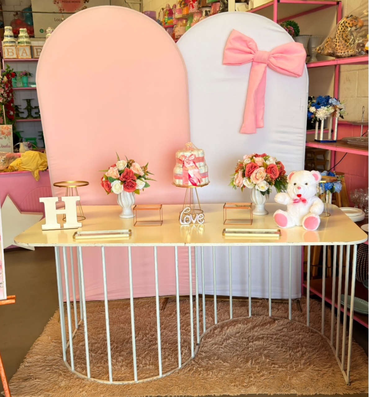 Romano Branco+ Rosa + Mesa Grande Branca G + Laço ( Cha de Bebe) - suh pegue monte 