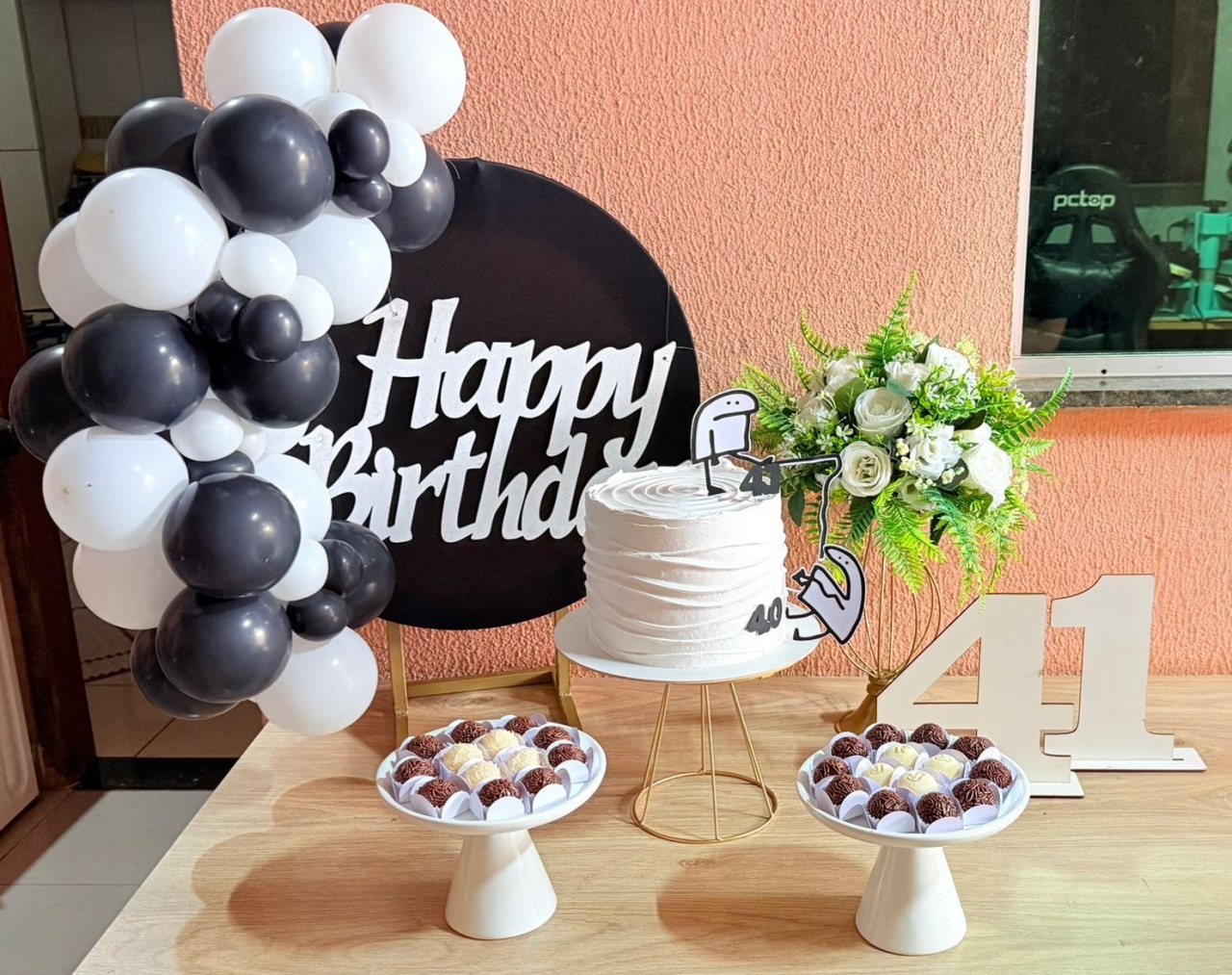 Festa Na Mesa Preto Luxo+ Happy Branco Mdf ( Sem A Mesa)  - suh pegue monte 