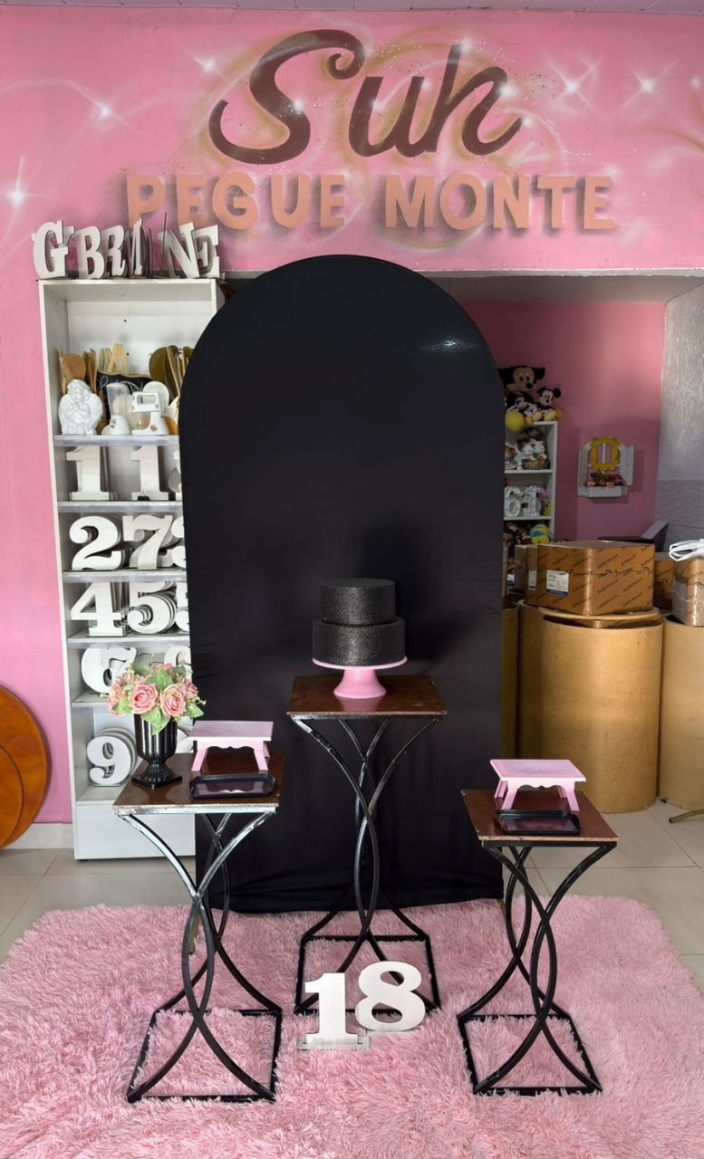Romano Preto Com Detalhes Rosa  + Tx   - suh pegue monte 