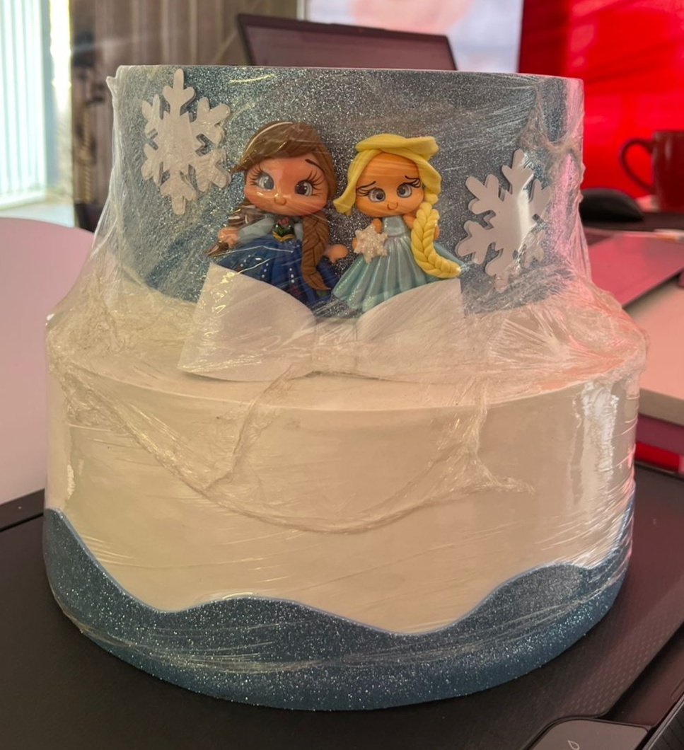 Bolo Fake Frozen - suh pegue monte 