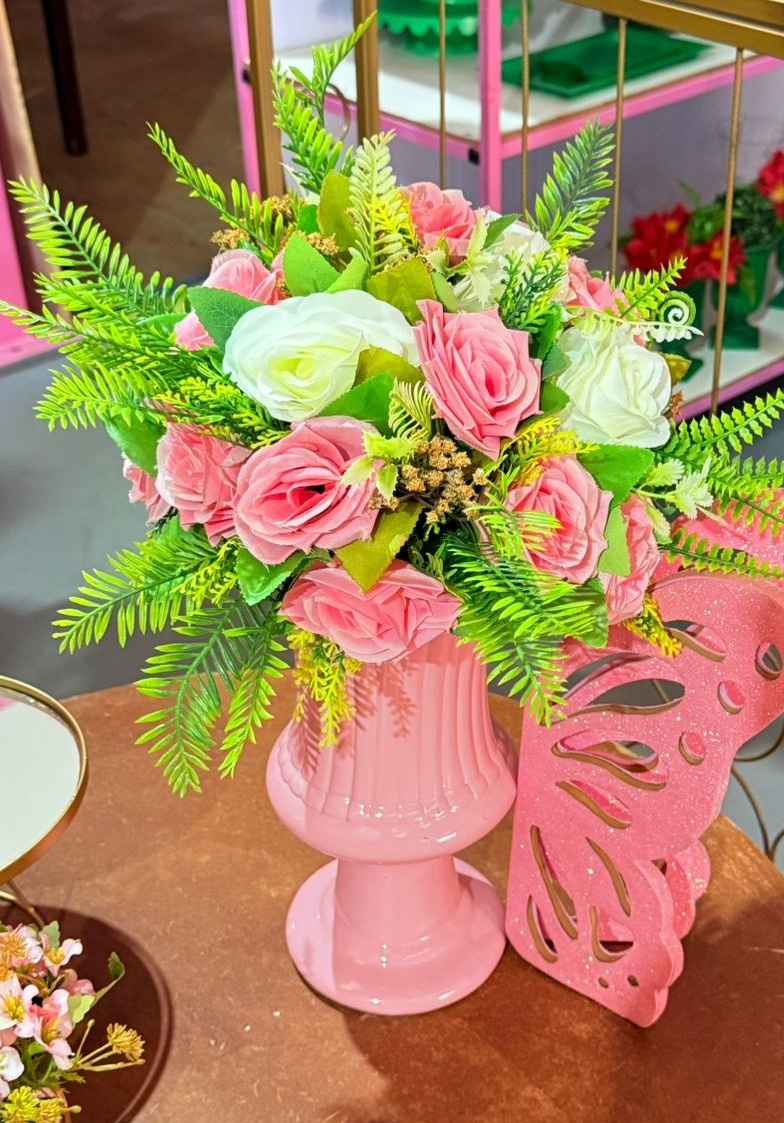Vaso de Flor Cerâmica+ Arranjo Rosa Bebe E Branco  - suh pegue monte 