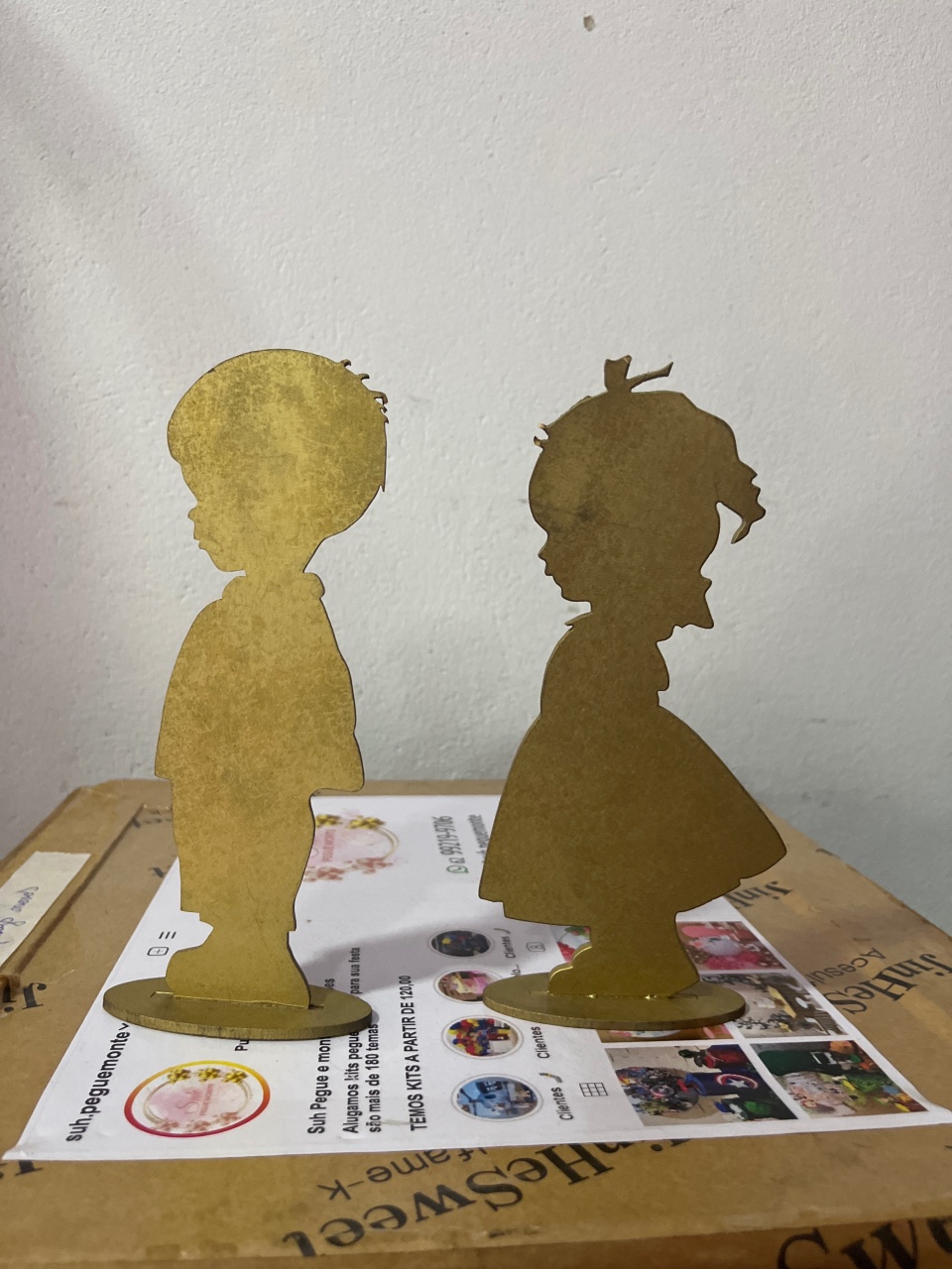 Display Menina Ou Menino Dourado - suh pegue monte 
