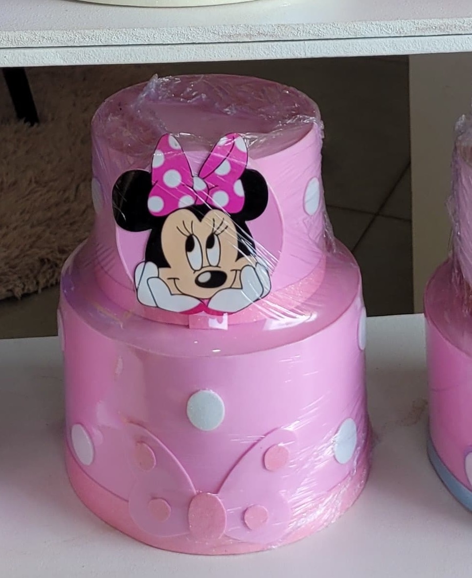 Bolo Fake Minnie Rosa - suh pegue monte 