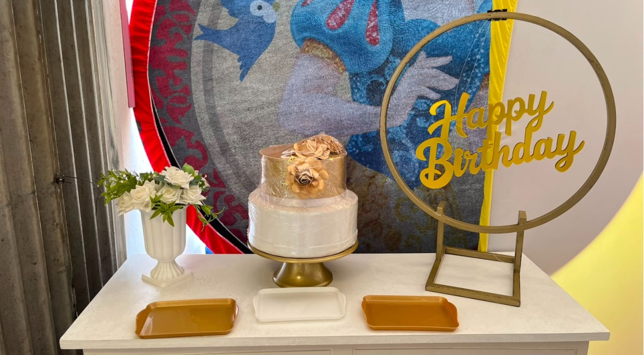 Festa Na Mesa Happy Mdf Dourado - suh pegue monte 