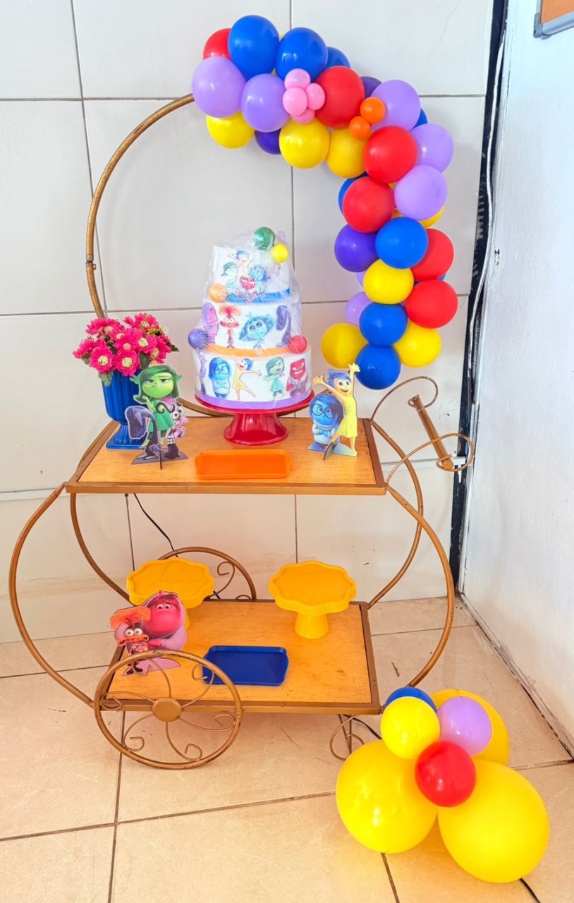 Festa Na Mesa +Carrinho 2 ( Divertidamente)  - suh pegue monte 