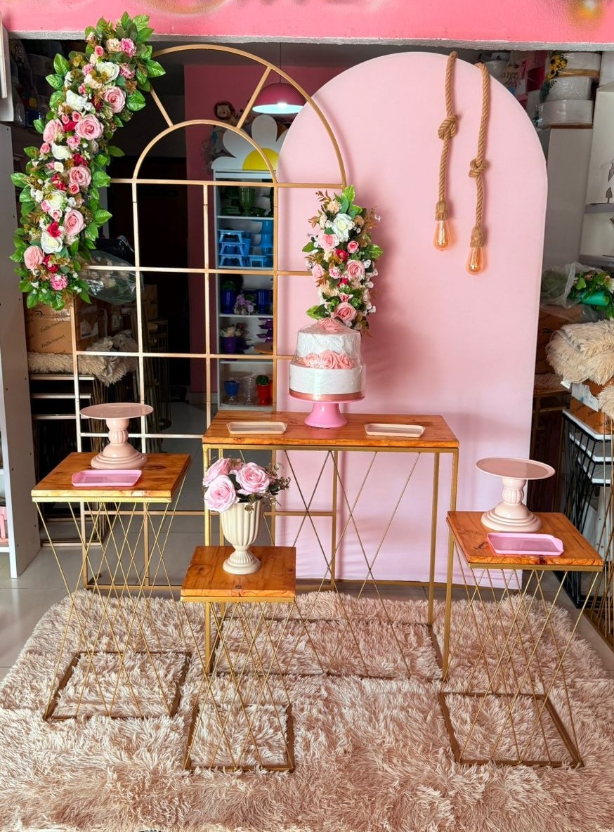 Painel Janela + Romano Rosa Bebe   + Kit 04 Mesas Trançadas - suh pegue monte 