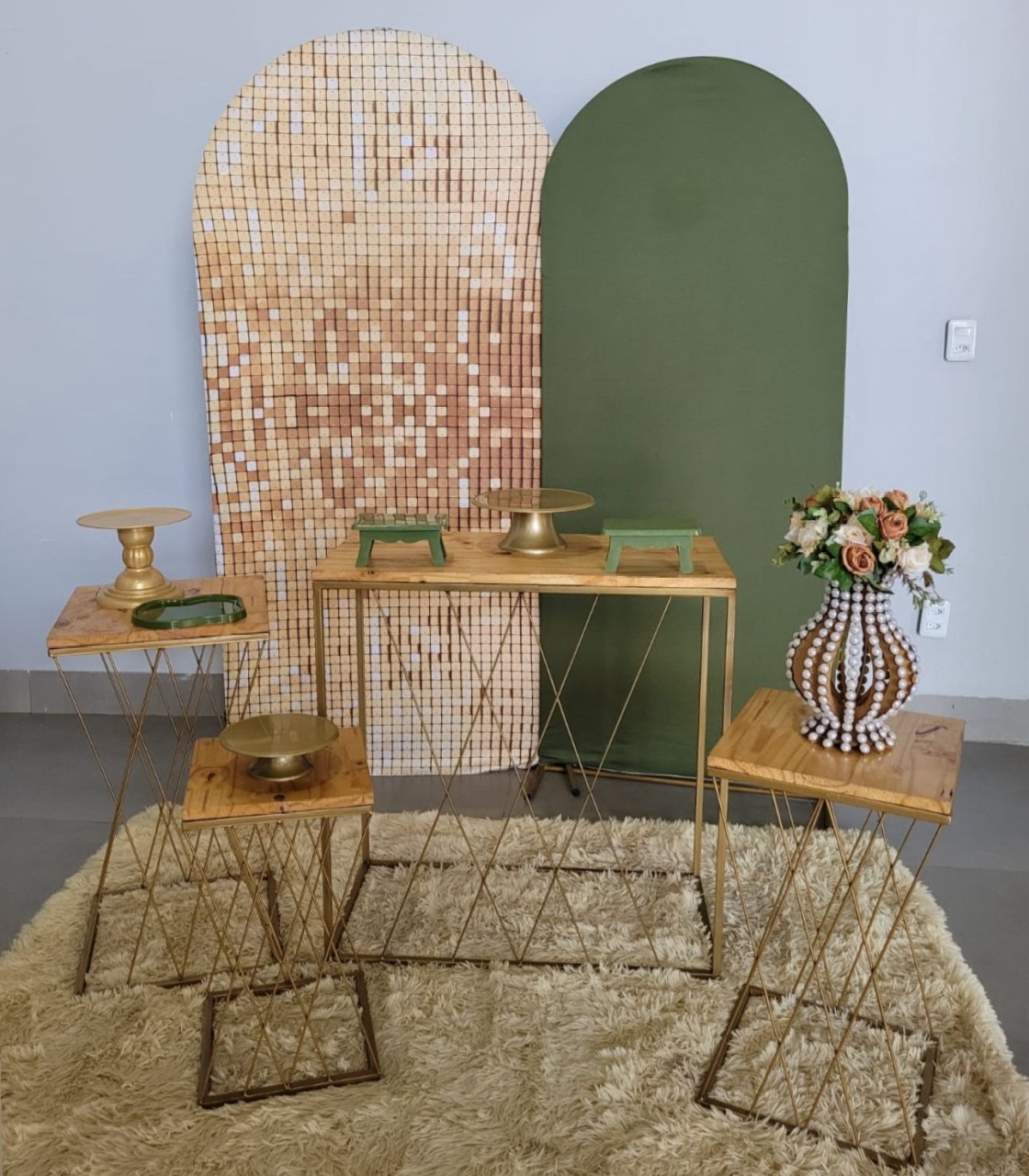 Romano Verde Musgo E Dourado  + Kit 04 Mesas Trançadas  - suh pegue monte 